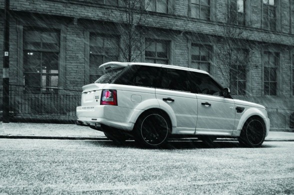 http://www.lincah.com/wp-content/uploads/2010/02/2010-Project-Kahn-Range-Rover-Sport-5.0-HSE-Petrol-Supercharged-RS600-Rear-Side-View-588x390.jpg
